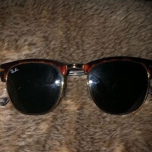 Ray-Ban Clubmaster Classic Sunglasses